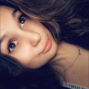 Meet your Posher, Abigail